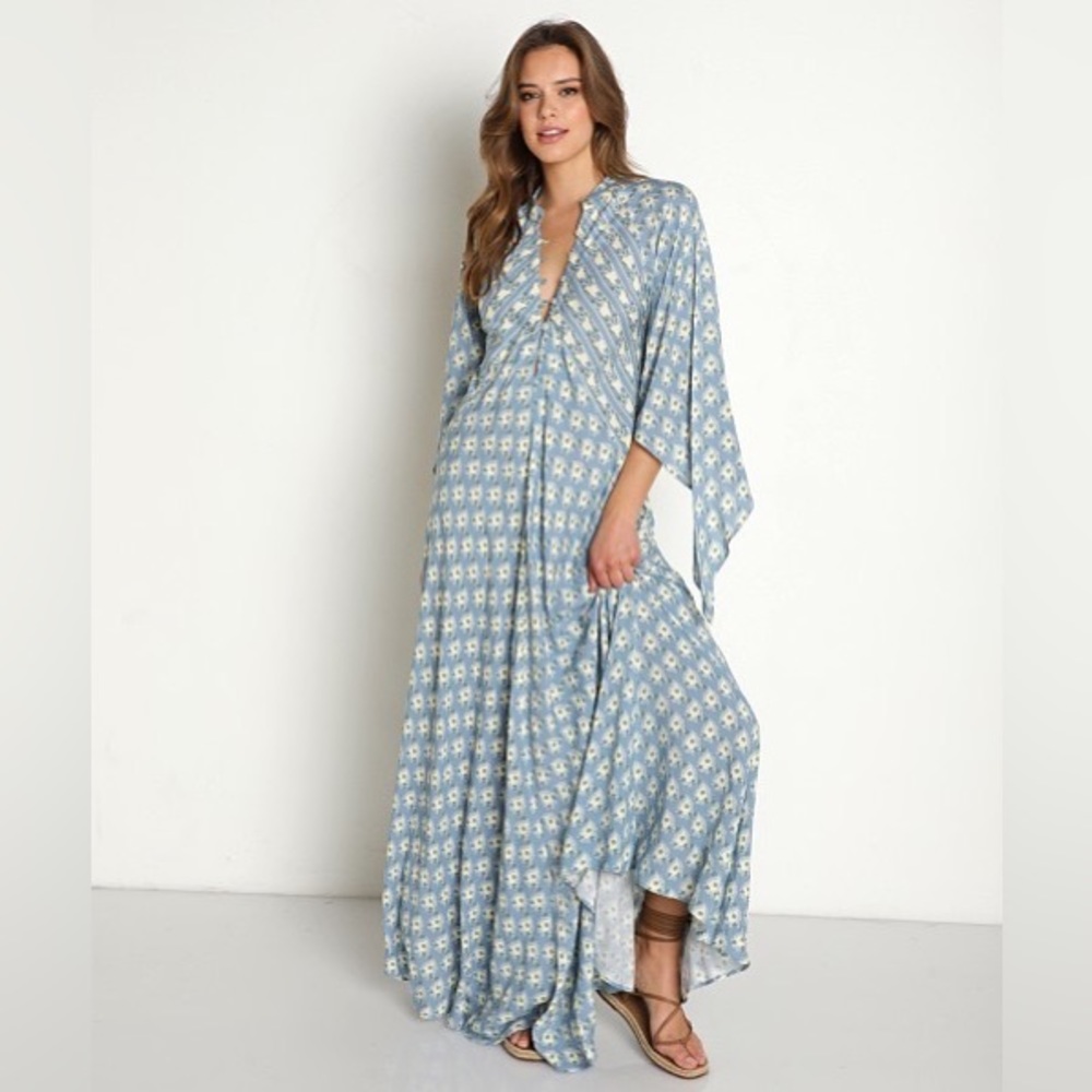 Jen's Pirate Booty Hyacinth Gown Daydream Sky M